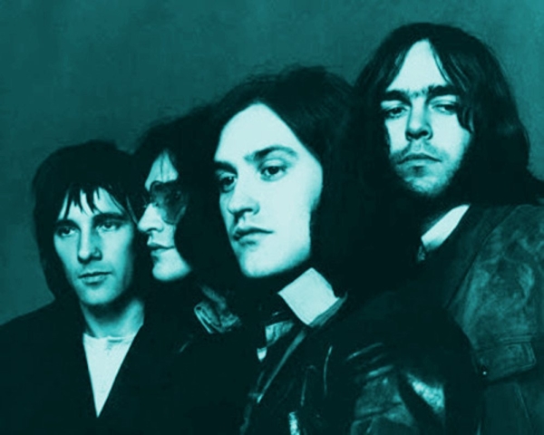 Arthur album: black & white photo of the Kinks 1969 tinted blue.